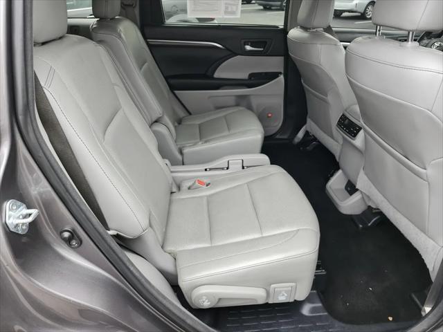 2016 Toyota Highlander Limited V6