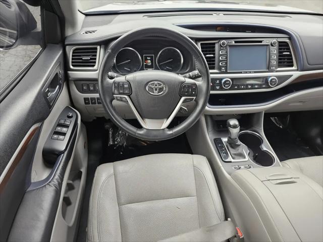 2016 Toyota Highlander Limited V6