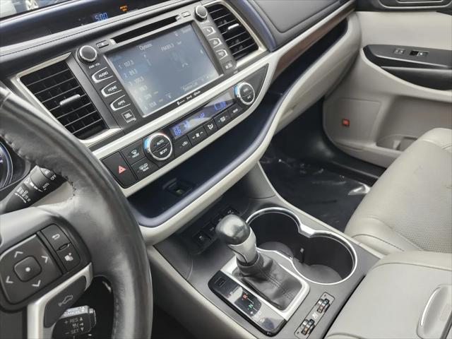 2016 Toyota Highlander Limited V6