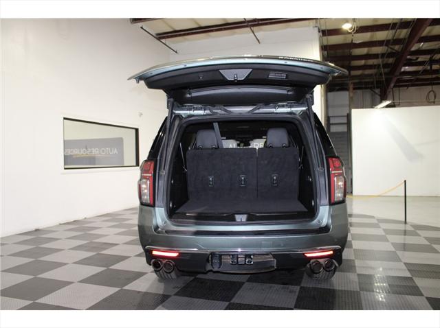 2023 Chevrolet Suburban 4WD Premier