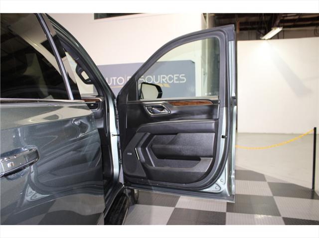 2023 Chevrolet Suburban 4WD Premier