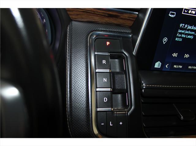 2023 Chevrolet Suburban 4WD Premier