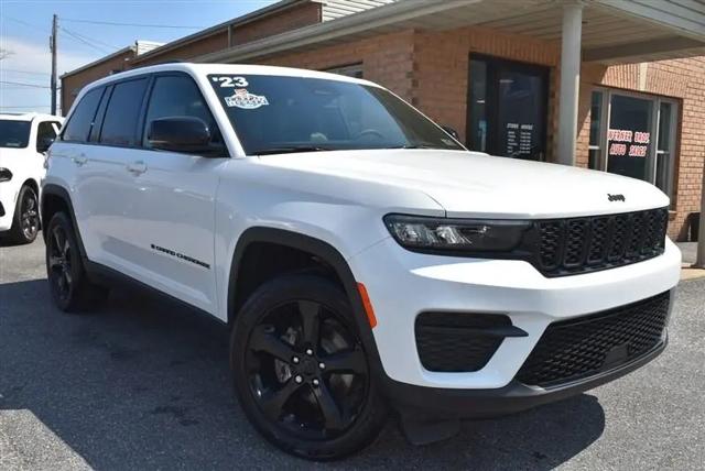 2023 Jeep Grand Cherokee Altitude 4x4 for sale in Dallastown, PA