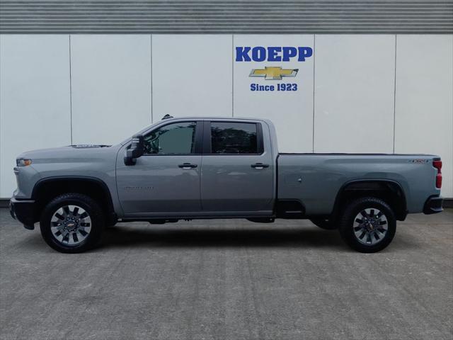 2026 Chevrolet Silverado 2500HD Crew Cab, Long Bed, Custom, 4WD
