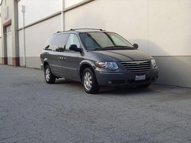 2005 Chrysler Town & Country Touring for sale in Gilroy, CA