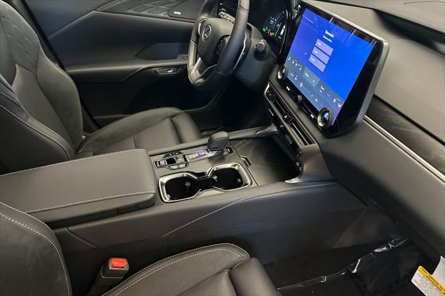 2026 Lexus RX 450h+ Luxury