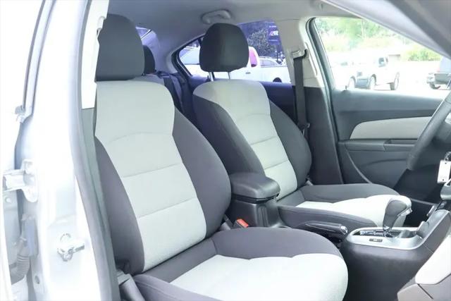 2013 Chevrolet Cruze LS Auto