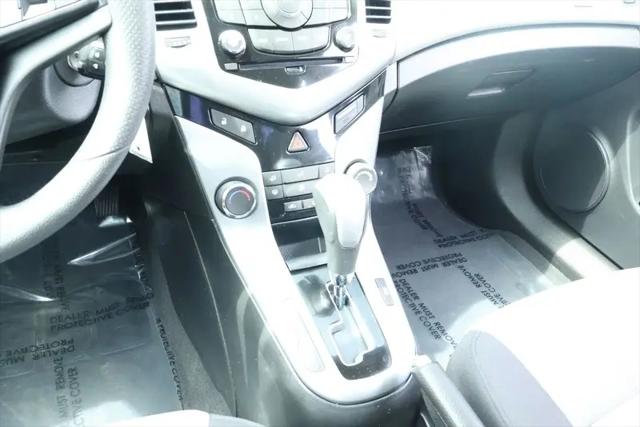 2013 Chevrolet Cruze LS Auto