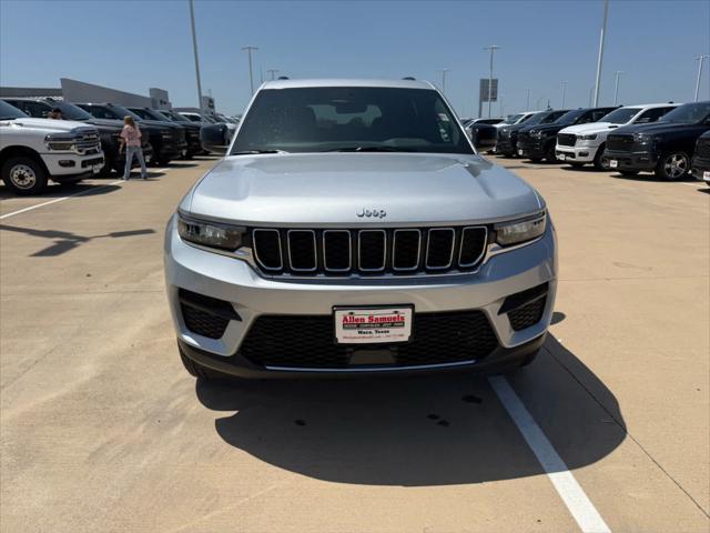 2026 Jeep Grand Cherokee GRAND CHEROKEE LAREDO 4X2