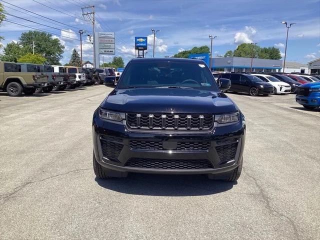 2026 Jeep Grand Cherokee GRAND CHEROKEE LAREDO ALTITUDE 4X4 2026 Jeep Grand Cherokee GRAND CHEROKEE LAREDO ALTITUDE 4X4