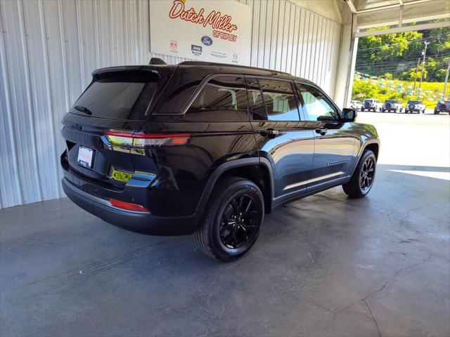 2026 Jeep Grand Cherokee GRAND CHEROKEE LAREDO ALTITUDE 4X4 2026 Jeep Grand Cherokee GRAND CHEROKEE LAREDO ALTITUDE 4X4