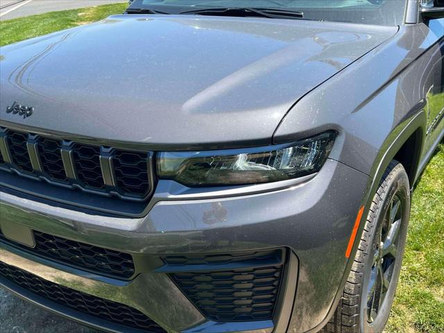 2026 Jeep Grand Cherokee GRAND CHEROKEE LAREDO ALTITUDE 4X4 2026 Jeep Grand Cherokee GRAND CHEROKEE LAREDO ALTITUDE 4X4