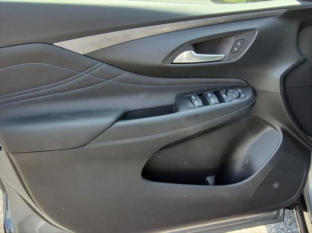 2026 Buick NV Sport Touring FWD