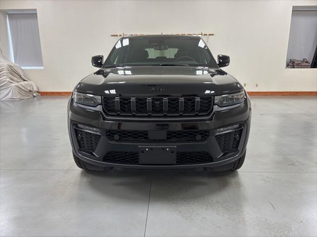 2026 Jeep Grand Cherokee 85th Anniversay Edition 4x4
