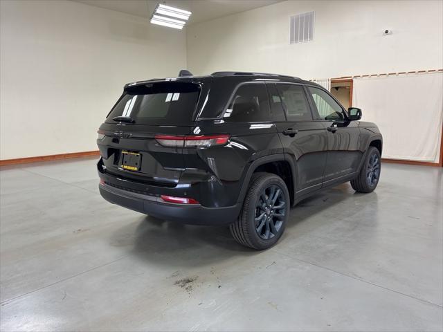 2026 Jeep Grand Cherokee 85th Anniversay Edition 4x4