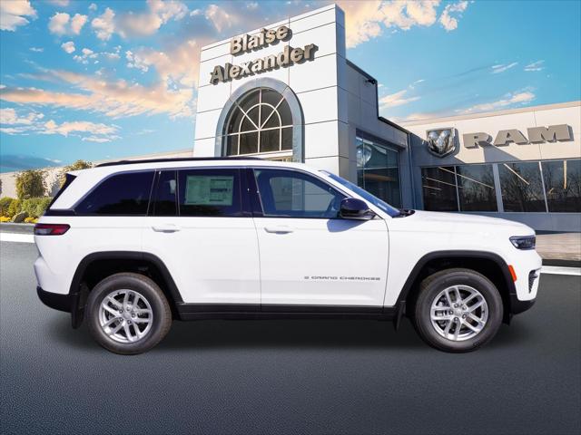 2026 Jeep Grand Cherokee GRAND CHEROKEE LAREDO X 4X4 2026 Jeep Grand Cherokee GRAND CHEROKEE LAREDO X 4X4