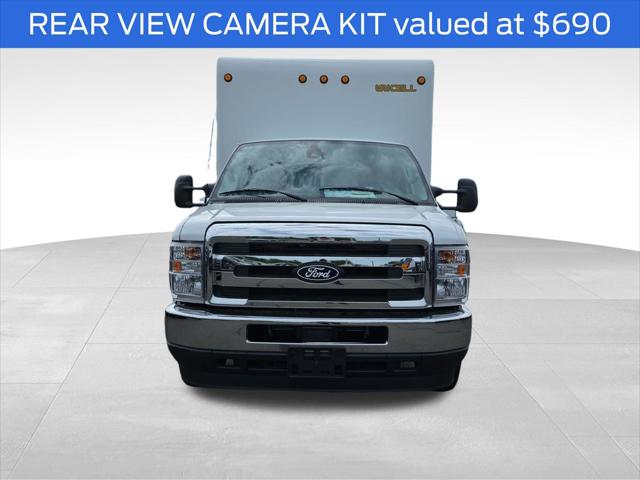 2027 Ford E-Series Cutaway Base