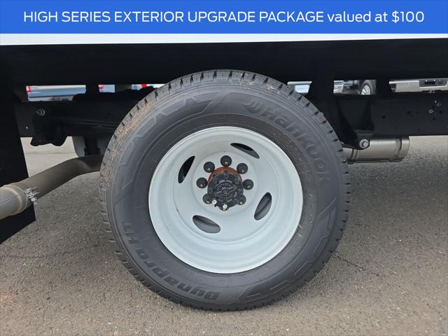 2027 Ford E-Series Cutaway Base