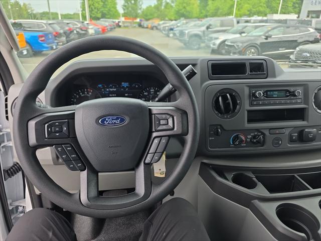 2027 Ford E-Series Cutaway Base