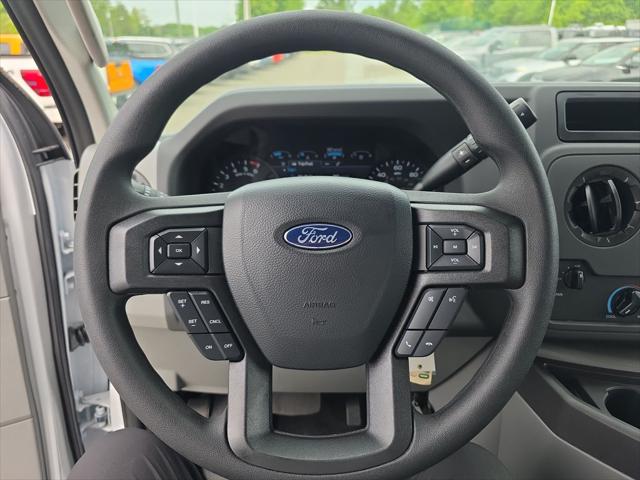 2027 Ford E-Series Cutaway Base
