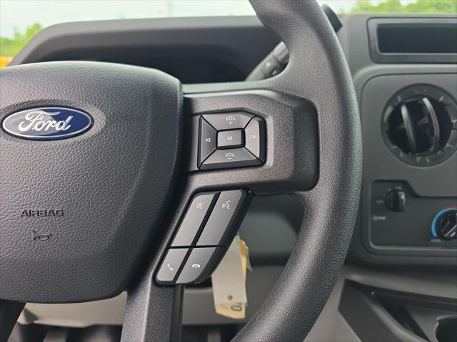 2027 Ford E-Series Cutaway Base