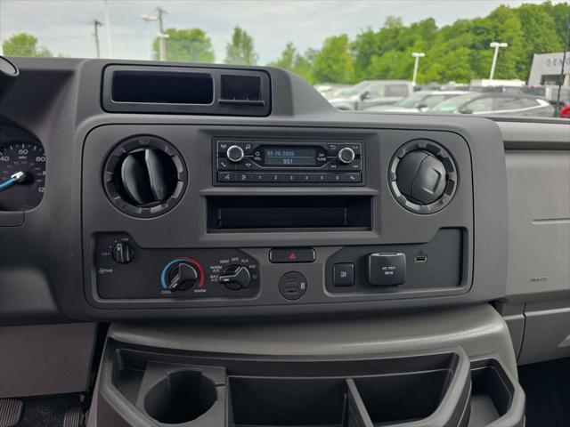 2027 Ford E-Series Cutaway Base