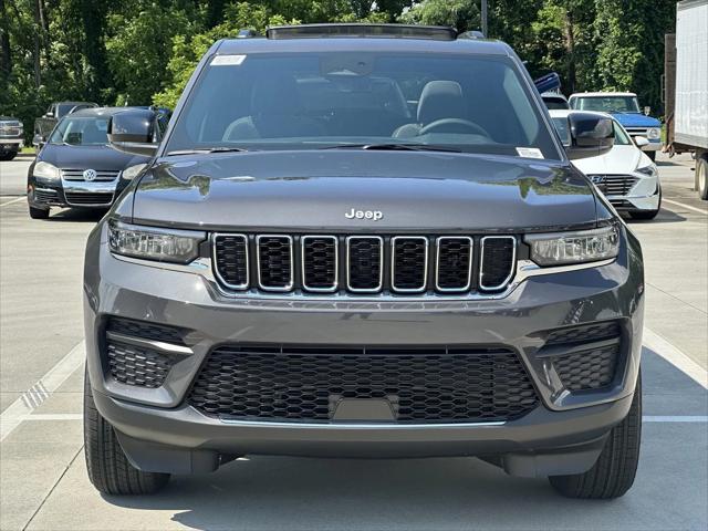 2026 Jeep Grand Cherokee GRAND CHEROKEE LAREDO X 4X4