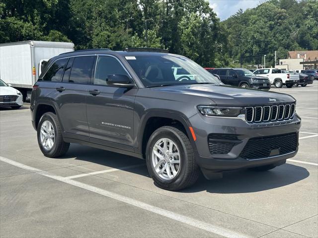 2026 Jeep Grand Cherokee GRAND CHEROKEE LAREDO X 4X4