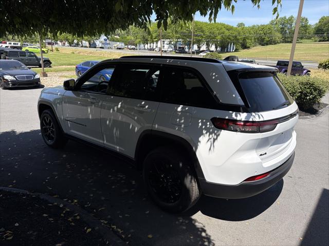 2026 Jeep Grand Cherokee Altitude 4x4
