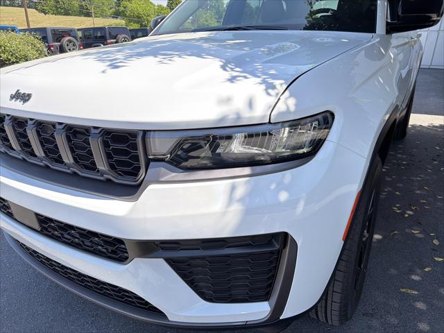 2026 Jeep Grand Cherokee Altitude 4x4