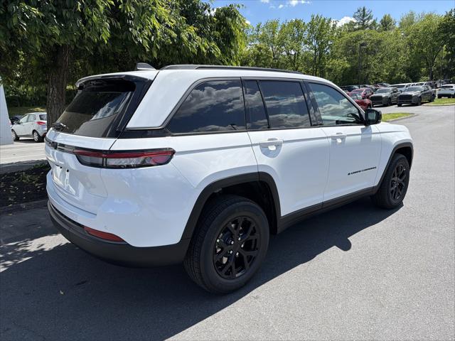 2026 Jeep Grand Cherokee GRAND CHEROKEE LAREDO ALTITUDE 4X4 2026 Jeep Grand Cherokee GRAND CHEROKEE LAREDO ALTITUDE 4X4
