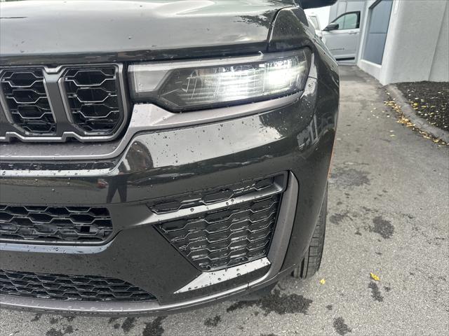 2026 Jeep Grand Cherokee Altitude 4x4