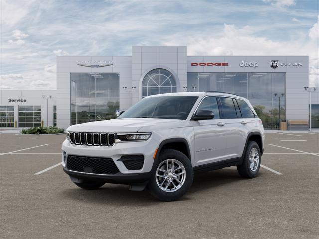2026 Jeep Grand Cherokee Laredo 4x2