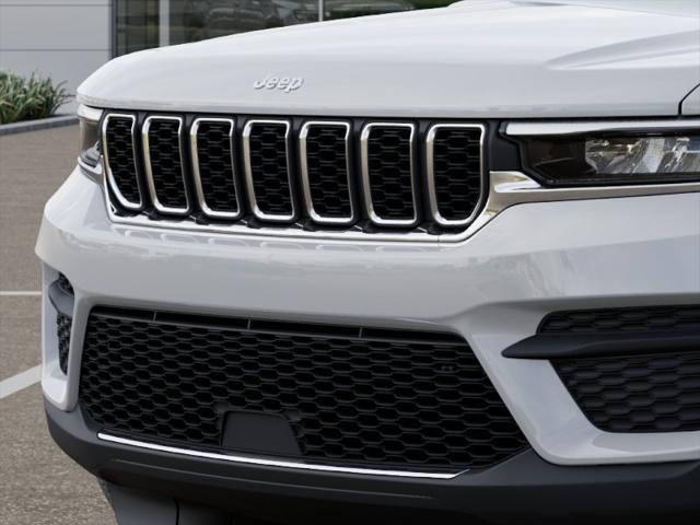 2026 Jeep Grand Cherokee Laredo 4x2