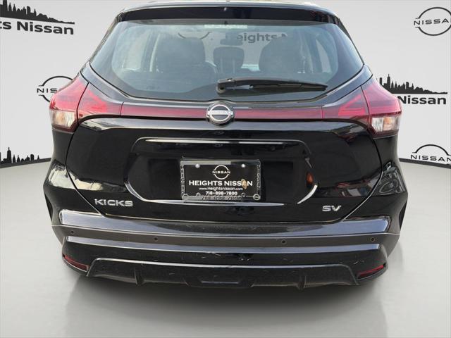2022 Nissan Kicks SV Xtronic CVT