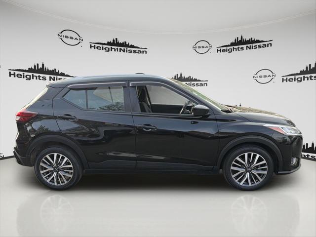 2022 Nissan Kicks SV Xtronic CVT