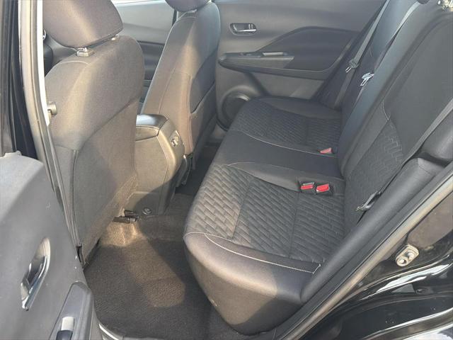 2022 Nissan Kicks SV Xtronic CVT