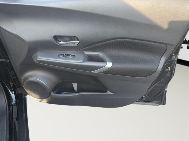 2022 Nissan Kicks SV Xtronic CVT