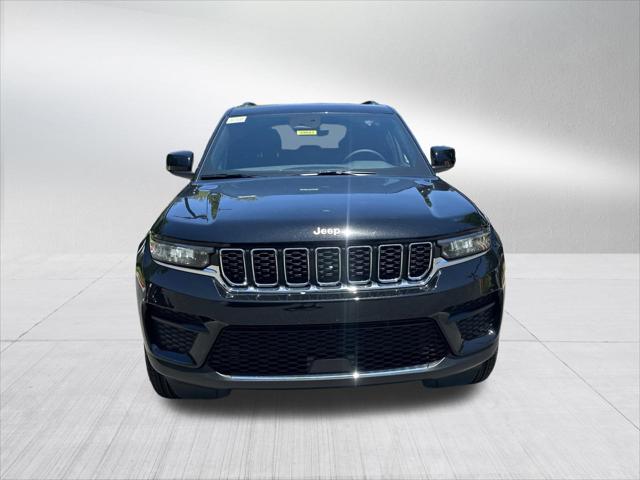 2026 Jeep Grand Cherokee Altitude 4x2