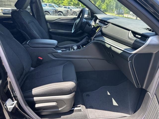 2026 Jeep Grand Cherokee Altitude 4x2