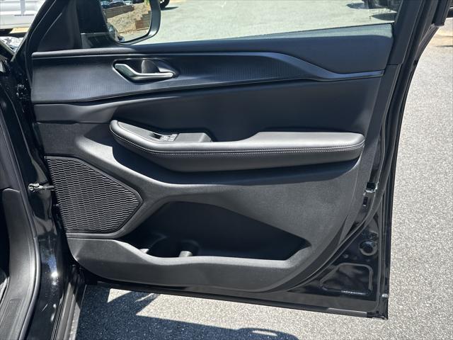 2026 Jeep Grand Cherokee Altitude 4x2