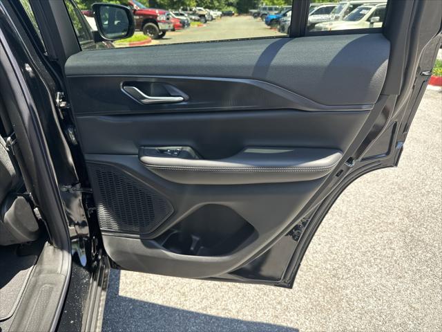 2026 Jeep Grand Cherokee Altitude 4x2