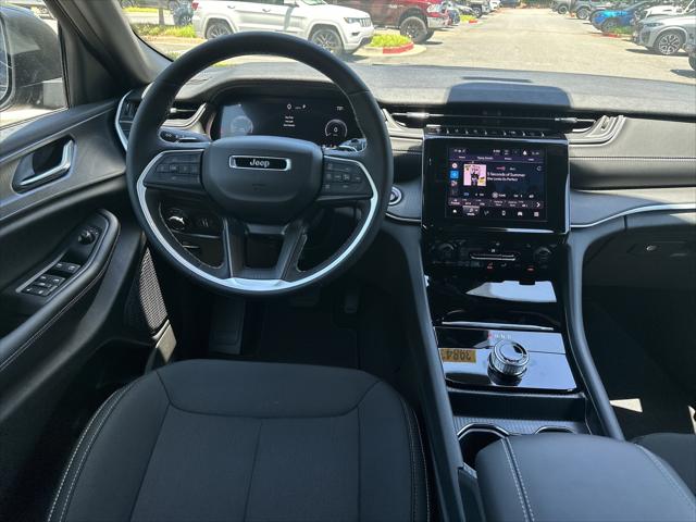 2026 Jeep Grand Cherokee Altitude 4x2