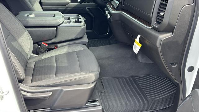 2025 GMC Sierra 1500 4WD Crew Cab Short Box SLE
