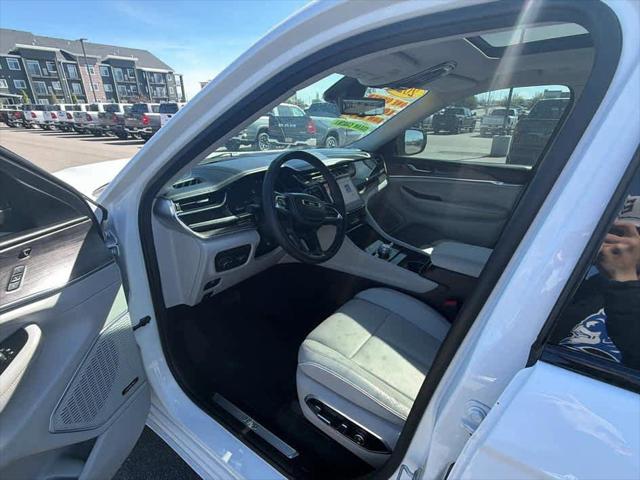 2023 Jeep Grand Cherokee L Overland 4x4