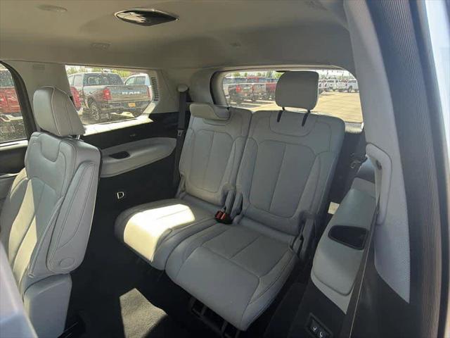 2023 Jeep Grand Cherokee L Overland 4x4