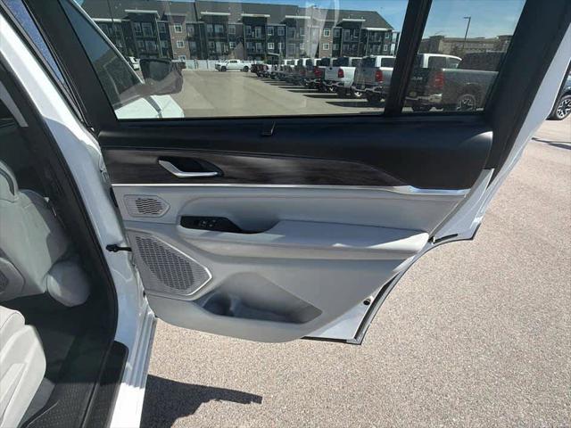 2023 Jeep Grand Cherokee L Overland 4x4
