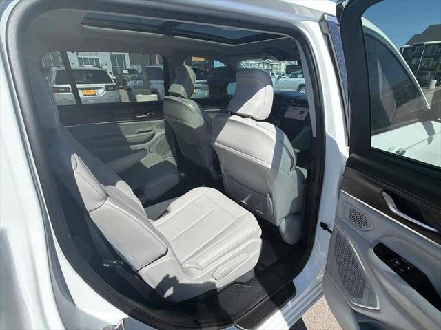2023 Jeep Grand Cherokee L Overland 4x4