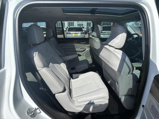2023 Jeep Grand Cherokee L Overland 4x4