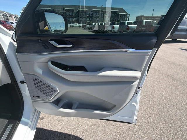 2023 Jeep Grand Cherokee L Overland 4x4